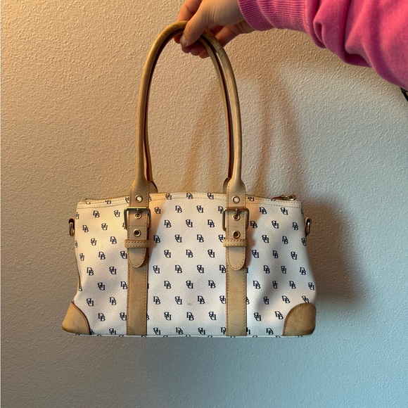 Dooney and Burke shoulder bag ( rehab ) - Picture 1 of 9